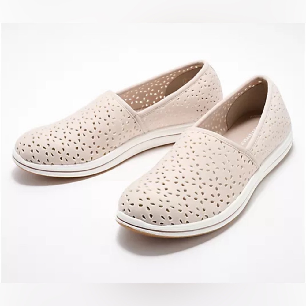 Clarks Cloudsteppers Stretch Slip-Ons Breeze Emil… - image 1
